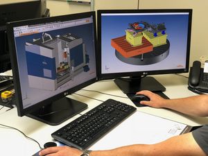 Dank der vollständigen Abbildung der Maschinenumgebung kann die Kersten Maschinenbau GmbH die Bearbeitungszyklen am Rechenr zuverlässig simulieren und optimieren. Dank der vollständigen Abbildung der Maschinenumgebung kann die Kersten Maschinenbau GmbH die Bearbeitungszyklen am Rechenr zuverlässig simulieren und optimieren.