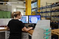 Machine operators are supported by viewers, which have a TopSolid license offering full read rights.