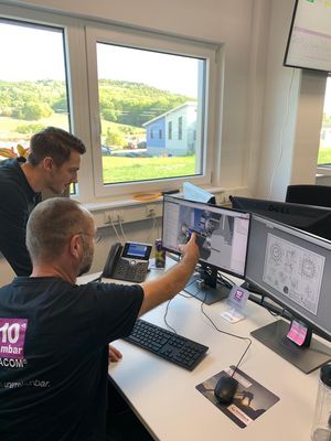 Mit nur einem Klick überträgt TopSolid'Cam die Bearbeitungsschritte in Fertigungspläne und hält diese aktuell. Mit nur einem Klick überträgt TopSolid'Cam die Bearbeitungsschritte in Fertigungspläne und hält diese aktuell.